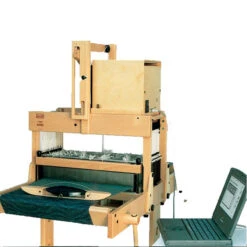 Louet MagicDobby Floor Loom(Louet Magic Dobby Floor Loom) -Woolery Shop 120710 source 1562600778