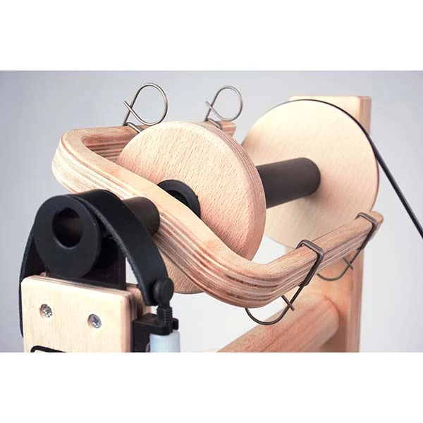 Louet S17 Spinning Wheel - Double Treadle(Louet S17 Spinning Wheel Double Treadle) 2 Louet S17 Spinning Wheel - Double Treadle(Louet S17 Spinning Wheel Double Treadle) - Image 2